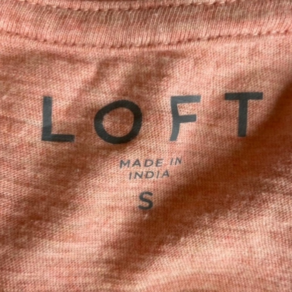 Ann Taylor LOFT Pink Peplum Short Cap Sleeve T Shirt Blouse LIKE NEW - Picture 4 of 4